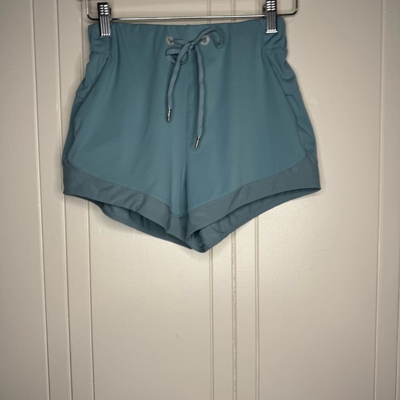 Lululemon Sunsetting Short *3" in Juniper - Picture 13 of 14